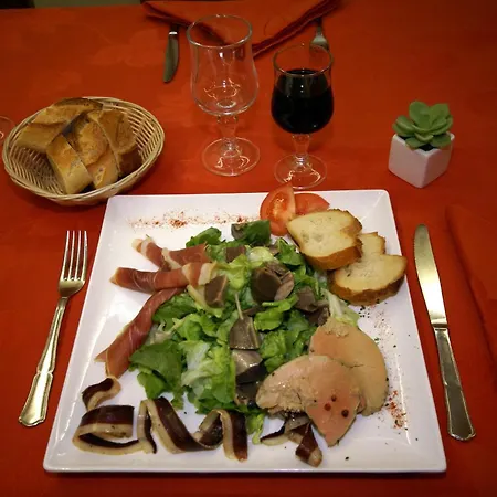 Restaurant Du Lauragais Logis De France 2* וילפראנש-דו-לוארגה