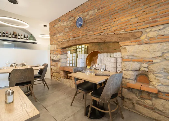 Hotel Restaurant Du Lauragais Logis De France 2*