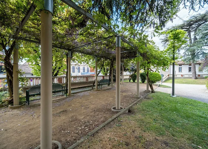 Hotel Restaurant Du Lauragais Logis De France 2*